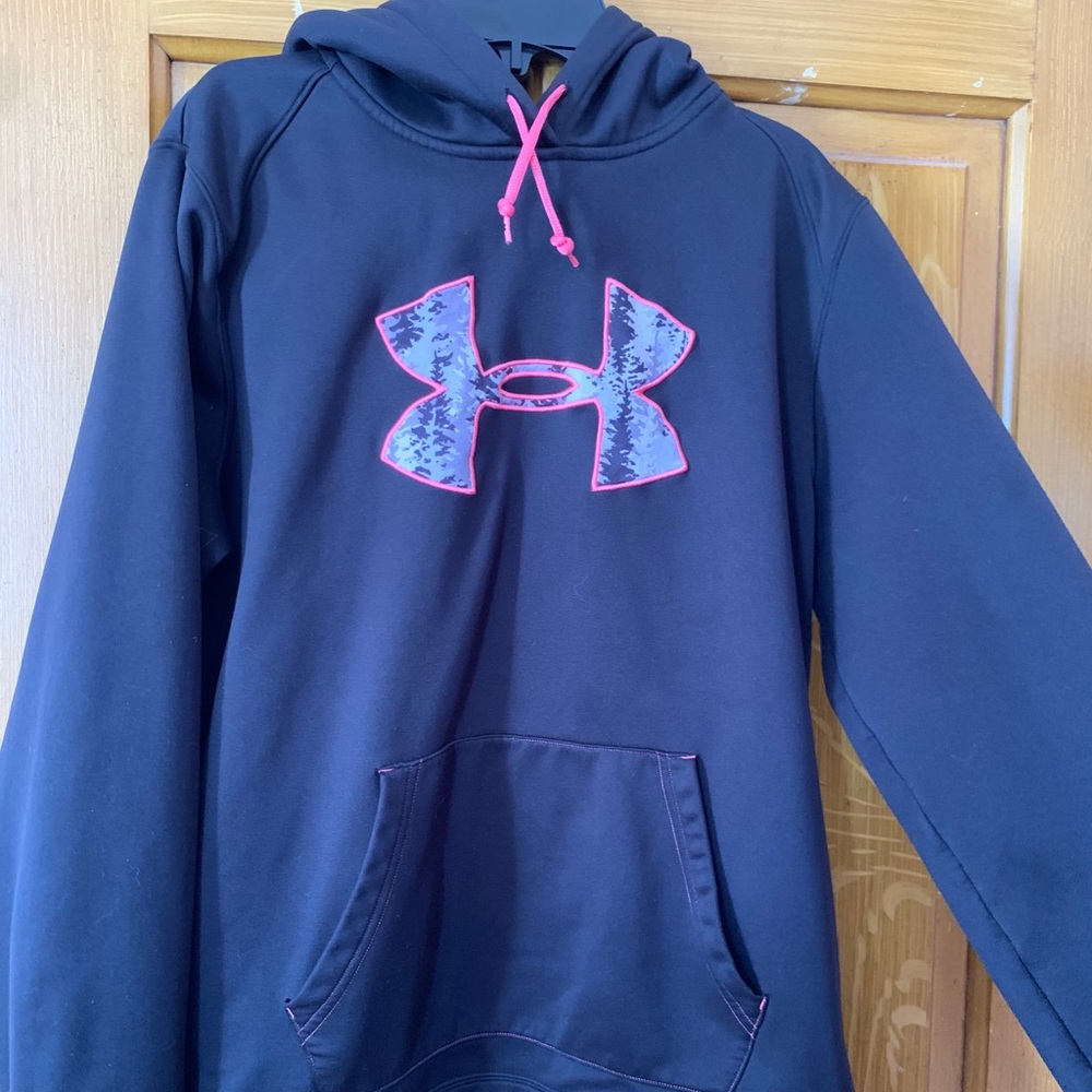 1XL. In good condition.